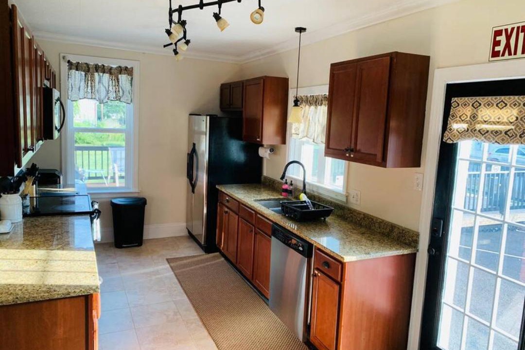 Photo of Livingroom in Halfway