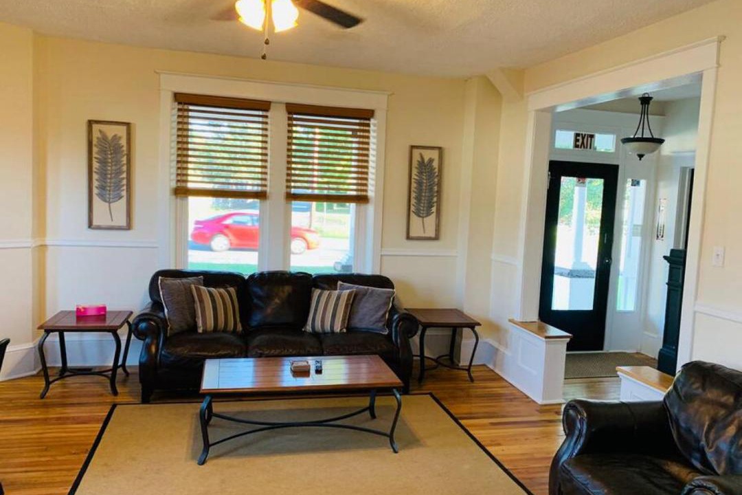 Photo of Livingroom in Halfway