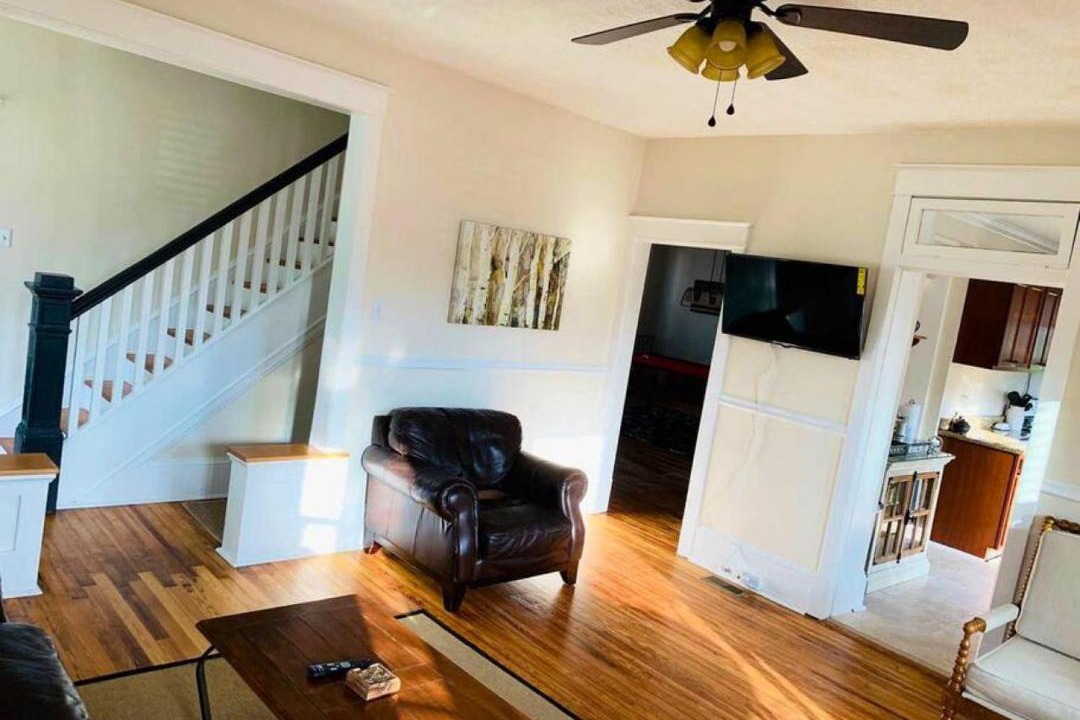 Photo of Livingroom in Halfway