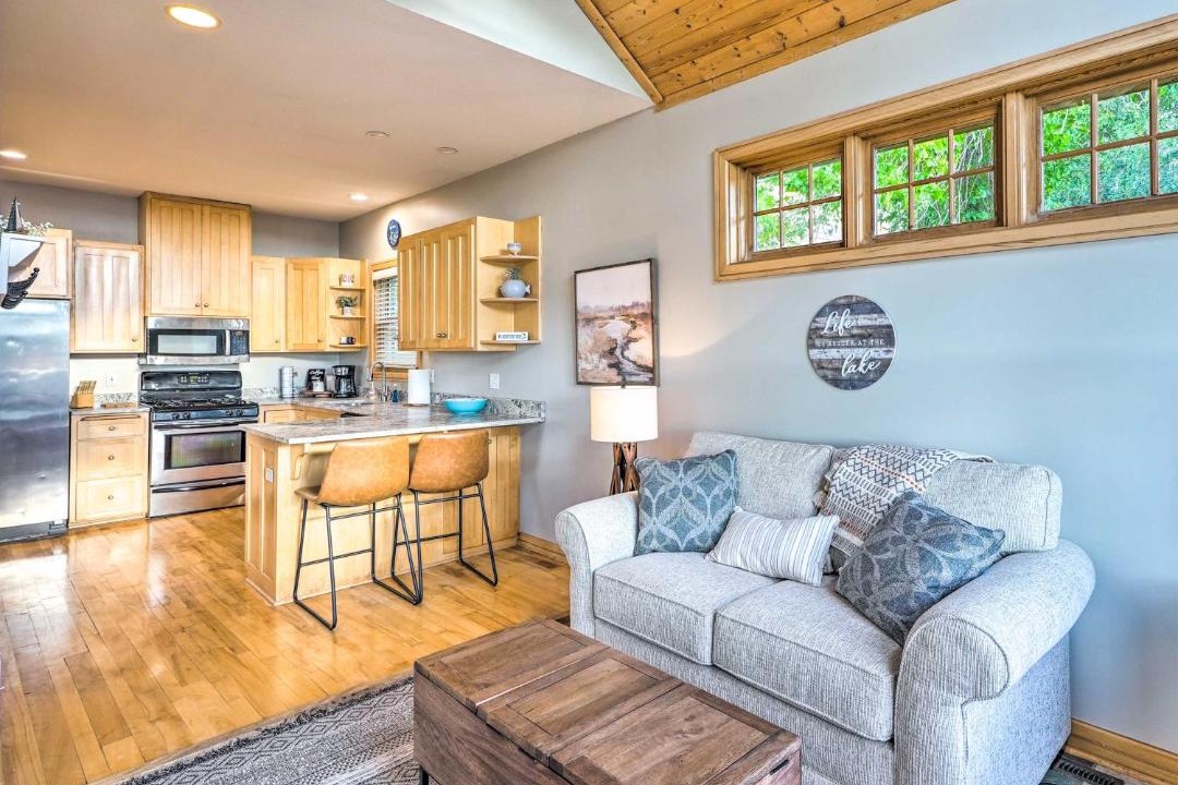Photo of Livingroom in Mound