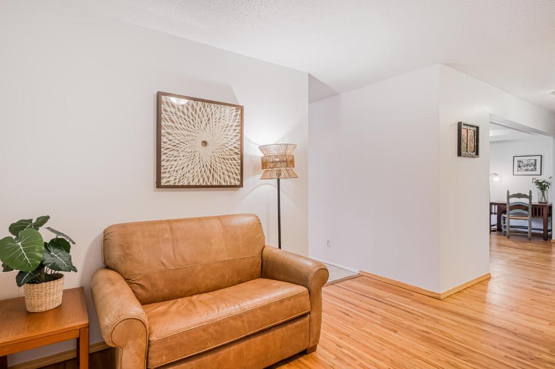 Photo of Livingroom in South Capitol