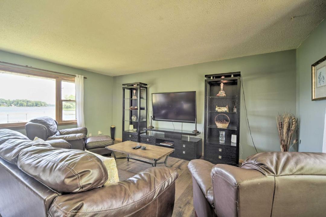 Photo of Livingroom in Lindstrom