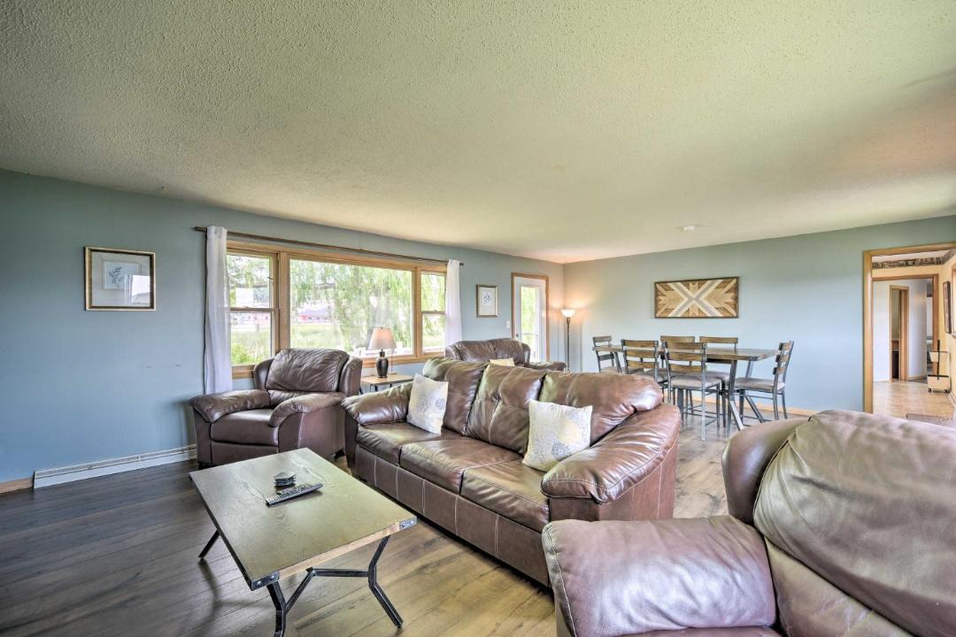 Photo of Livingroom in Lindstrom