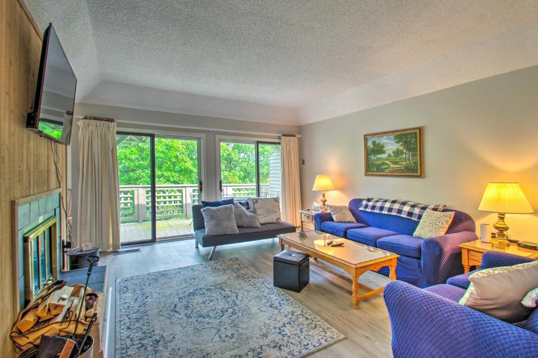 Photo of Livingroom in Nellysford