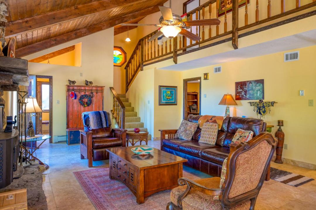 Photo of Livingroom in Angel Fire