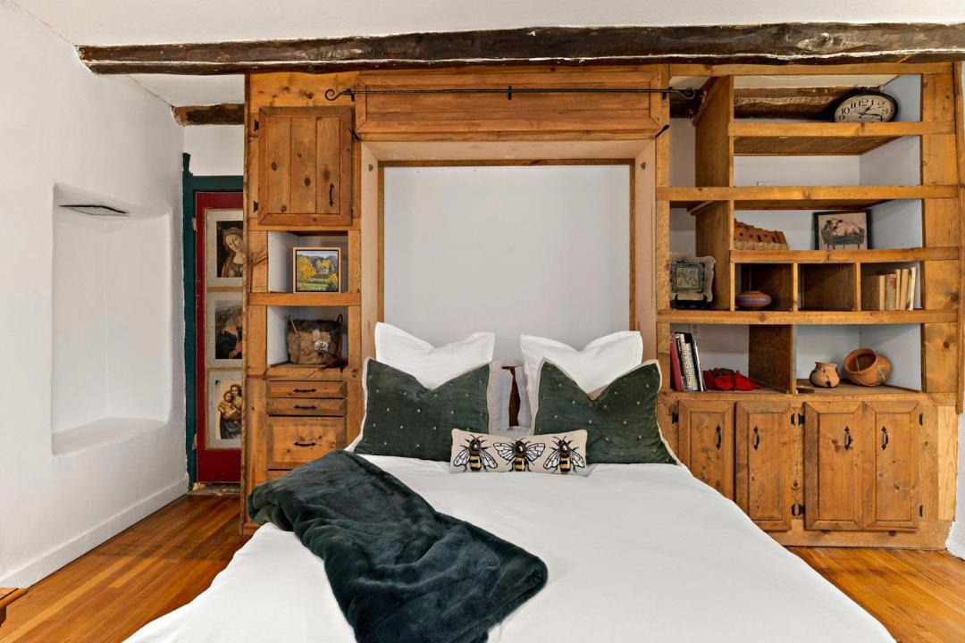 Photo of Bedroom in South Capitol