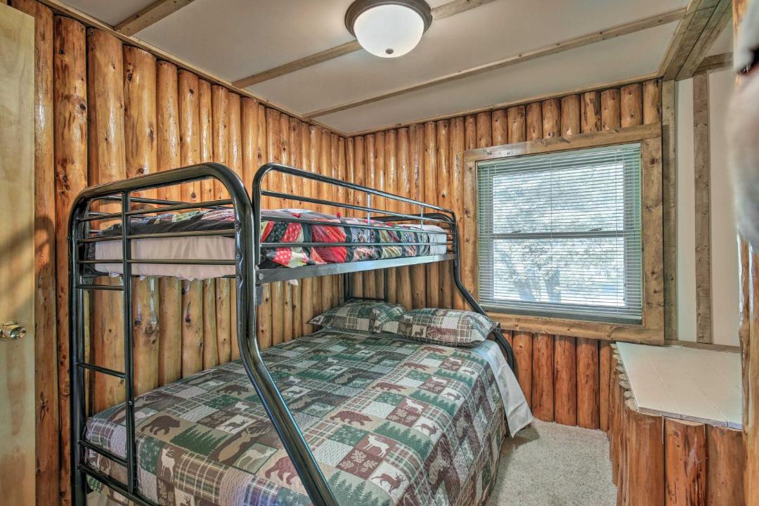 Photo of Bedroom in Tomahawk