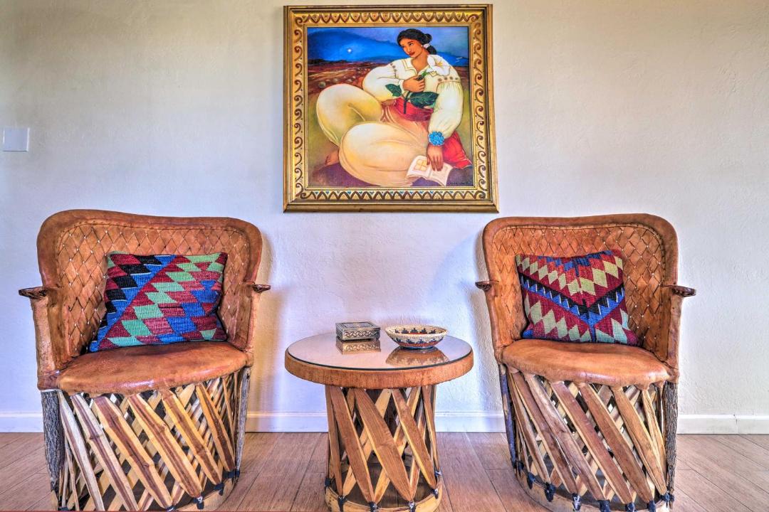 Photo of Livingroom in Northeast Santa Fe