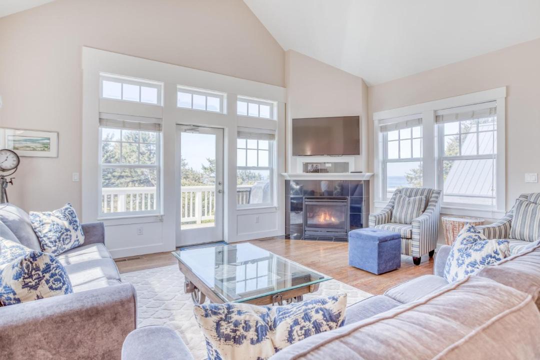 Photo of Livingroom in Roads End