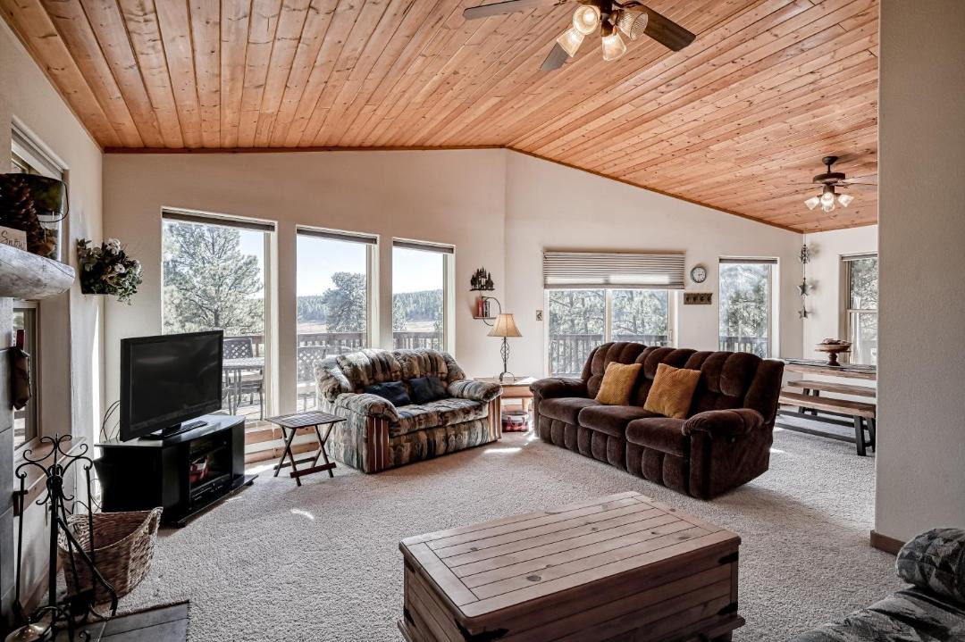 Photo of Livingroom in Angel Fire