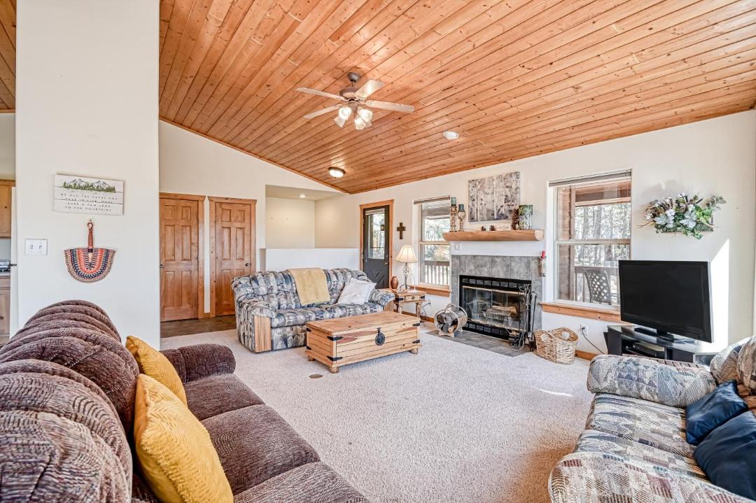 Photo of Livingroom in Angel Fire