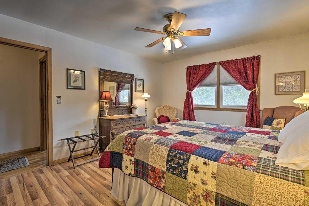 Photo of Bedroom in Wisconsin Dells