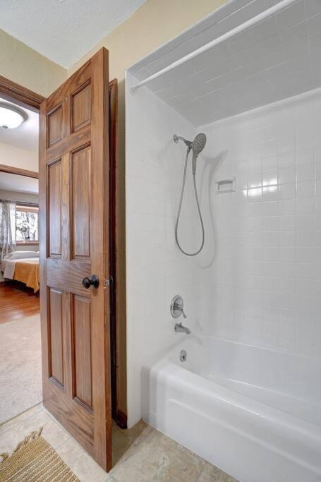 Photo of Bathroom in Browns Lake