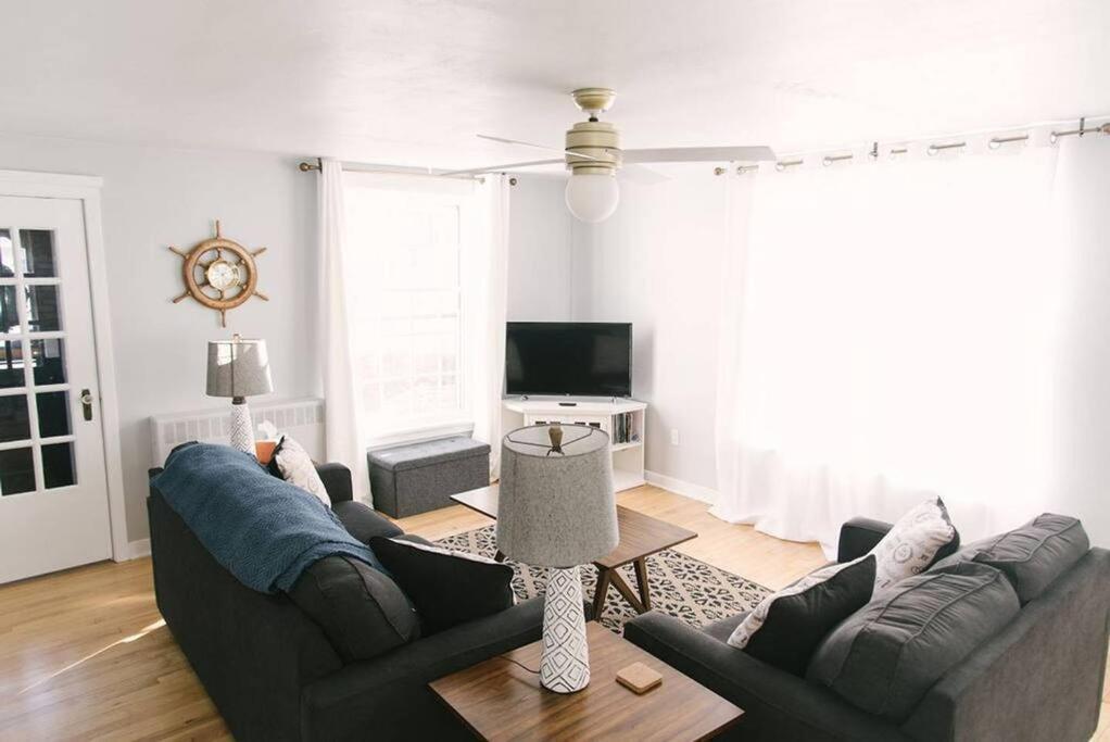 Photo of Livingroom in Baileys Harbor