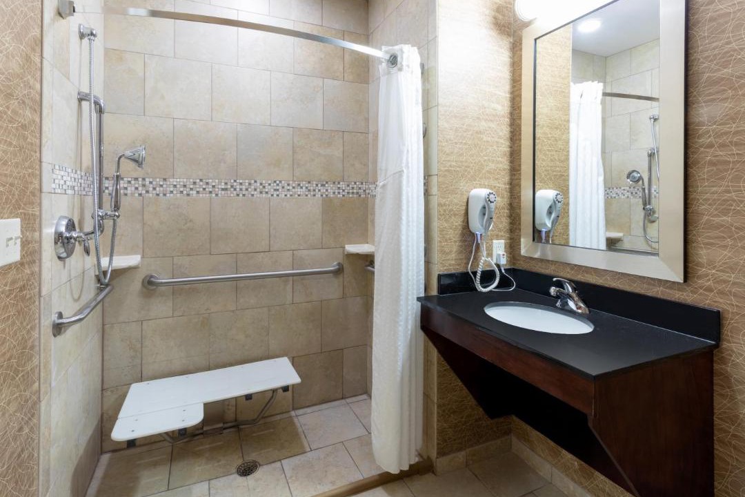 Photo of Bathroom in Kutzky Park