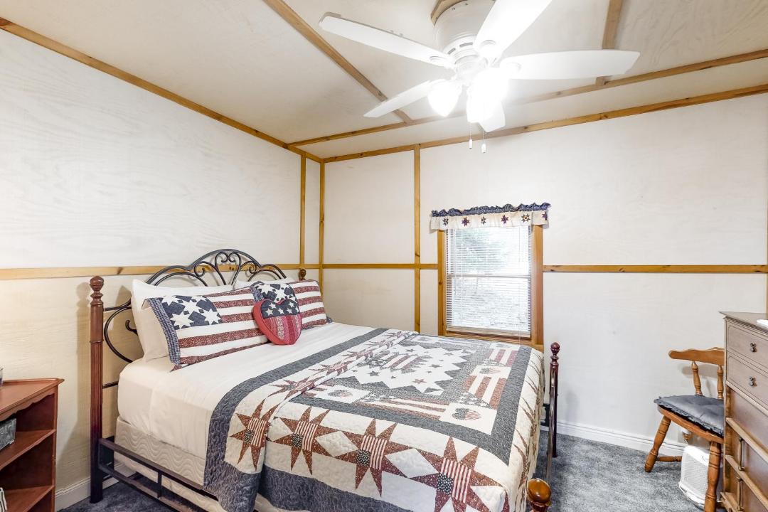 Photo of Bedroom in Eagle River