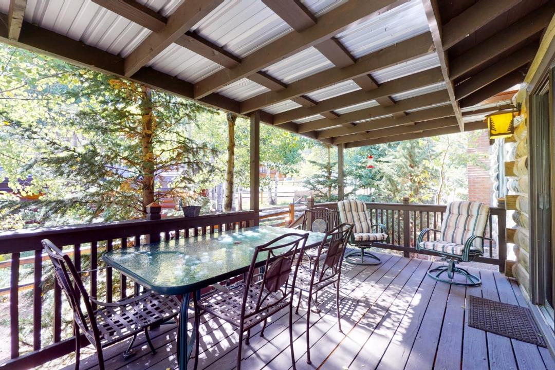 Photo of Patio Balcony in Ponderosa Pines