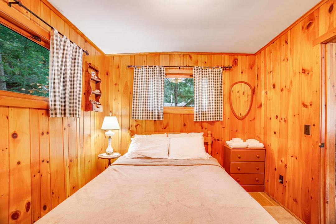 Photo of Bedroom in Chester Shores