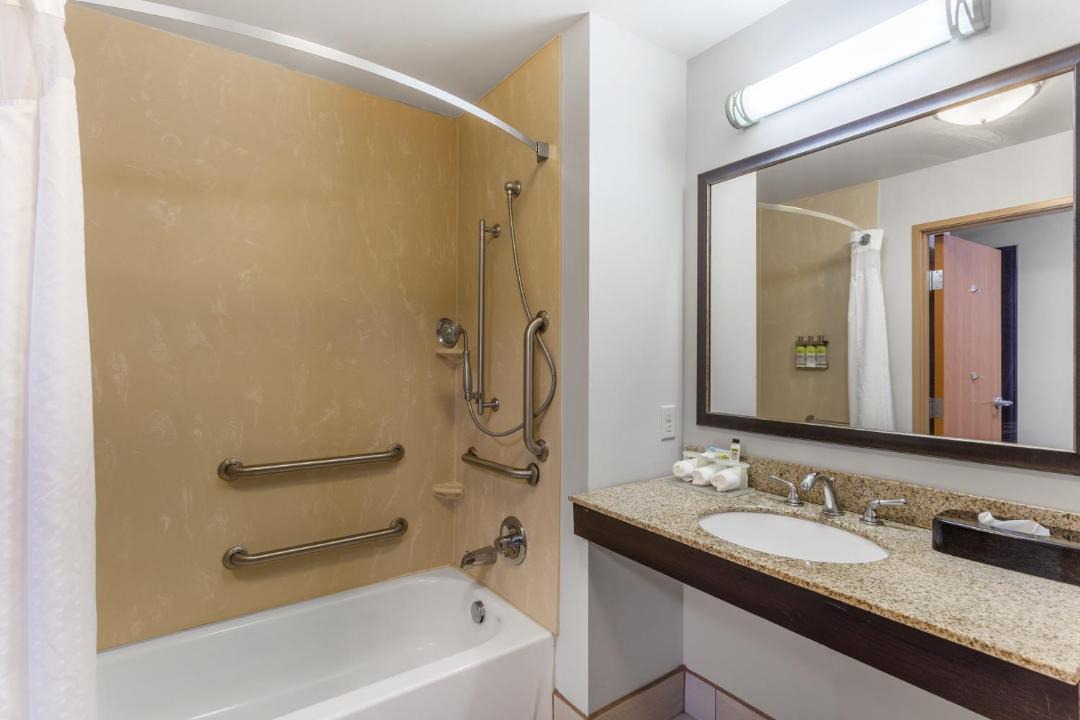 Photo of Bathroom in Albert Lea