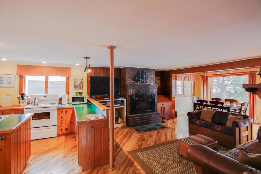 Photo of Livingroom in South Hero