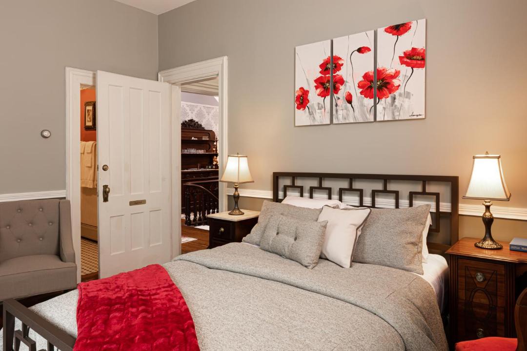 Photo of Bedroom in Utica
