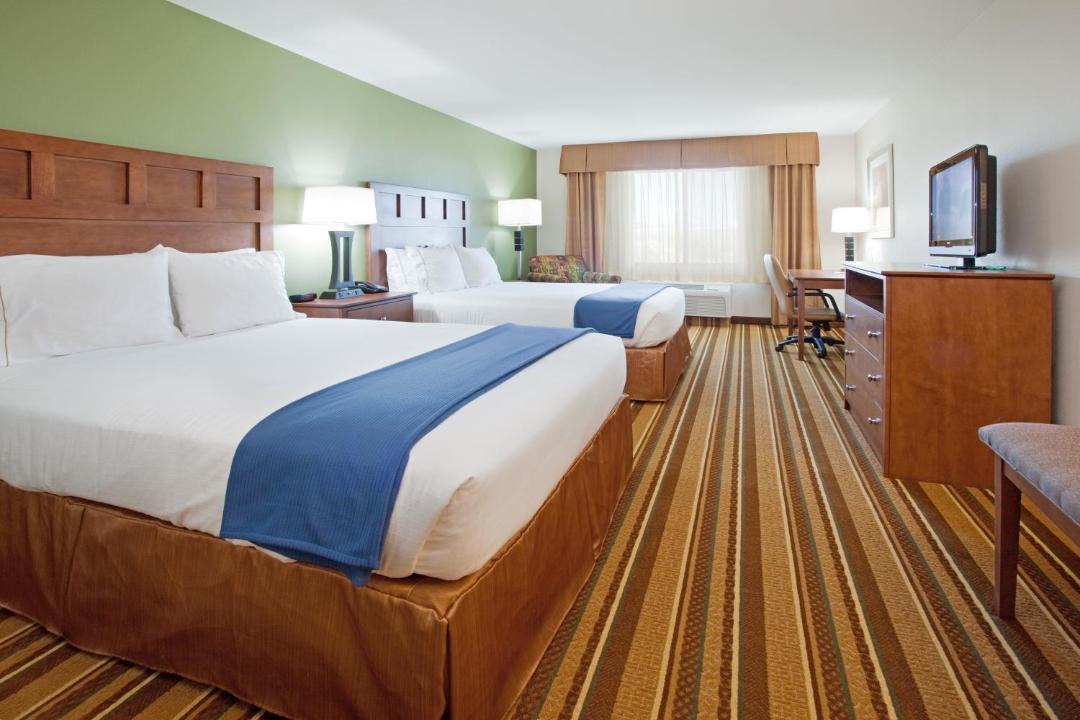 Photo of Bedroom in Los Alamos