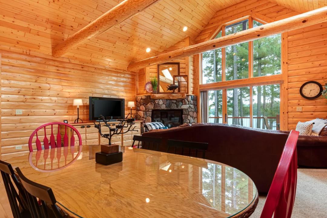Photo of Livingroom in Manitowish Waters