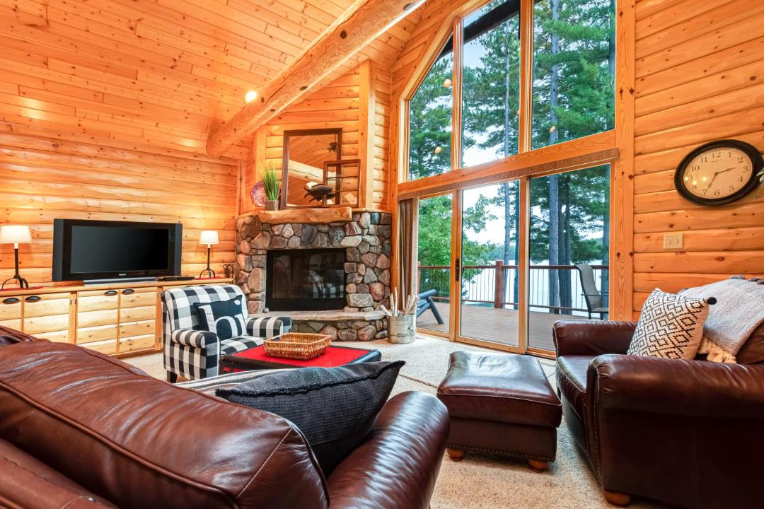 Photo of Livingroom in Manitowish Waters