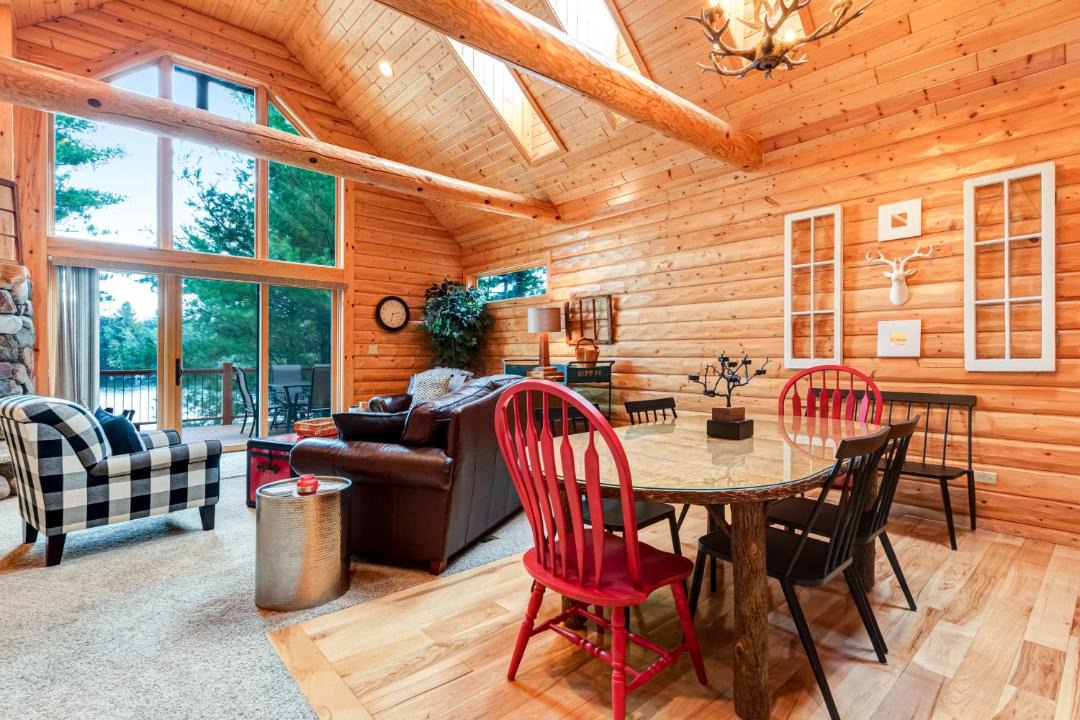 Photo of Livingroom in Manitowish Waters