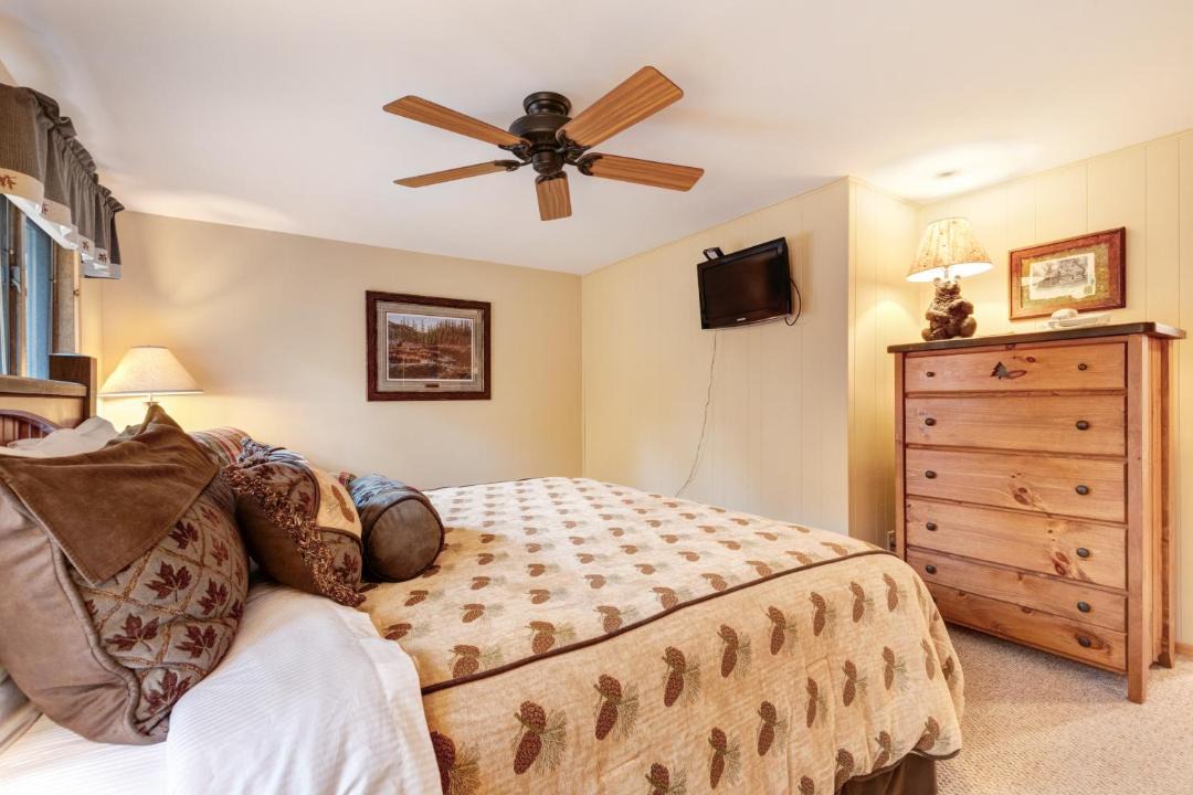 Photo of Bedroom in Eagle River