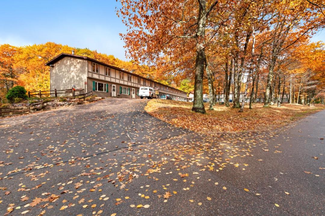 Photo of Buildings in Eagle River