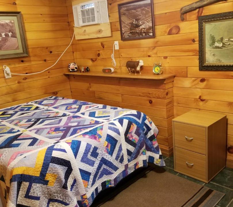 Photo of Bedroom in Monroe County