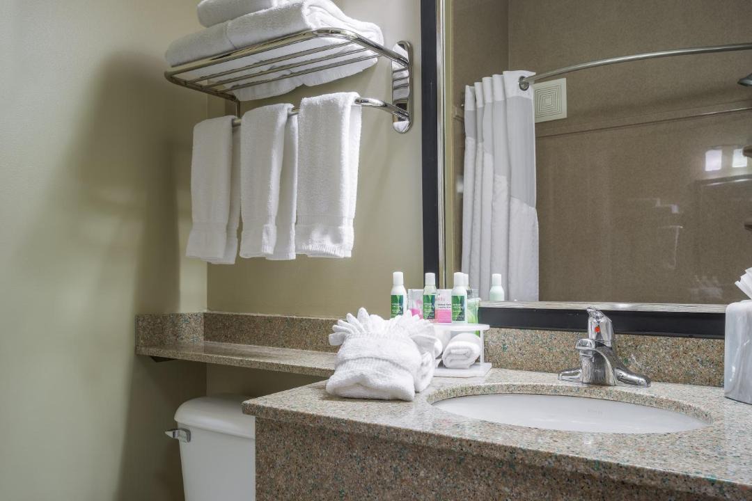 Photo of Bathroom in Woodbury