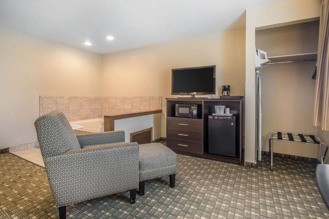 Photo of Livingroom in Decorah