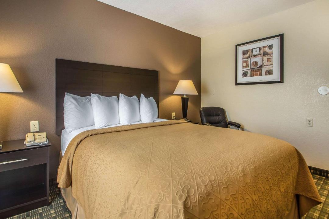 Photo of Bedroom in Decorah