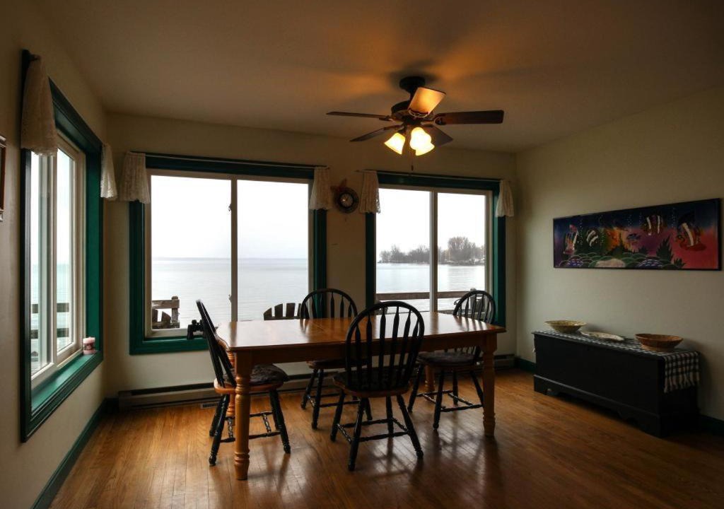 Photo of Livingroom in North Hero