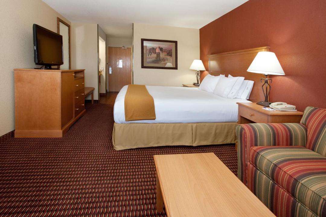 Photo of Bedroom in Raton