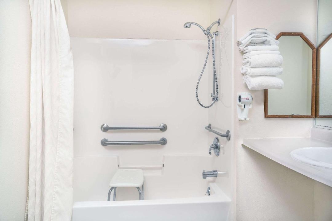 Photo of Bathroom in Phillips