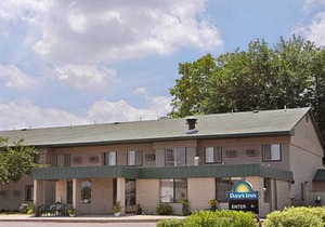 Days Inn by Wyndham Winona