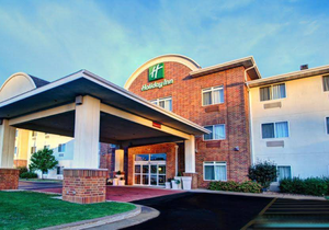 Holiday Inn Conference Center Marshfield, an Ihg Hotel