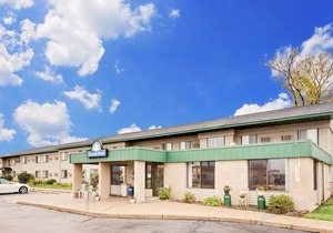 Days Inn by Wyndham Winona