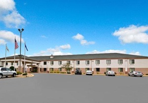 Comfort Inn & Suites Black River Falls I-94