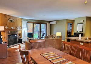 D0192- Managed by Loon Reservation Service - NH Meals & Rooms Lic# 056365