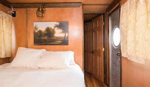 Room (40 1954 Spartan Mansion)