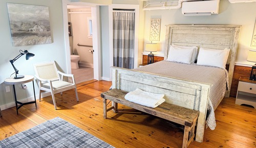 Double Room, 1 Queen Bed