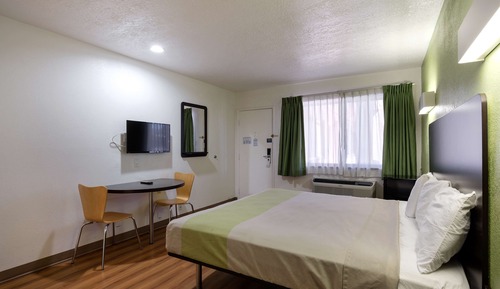 Standard Room, 1 Queen Bed, Non Smoking