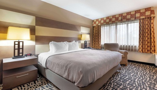 Suite, 1 King Bed with Sofa bed, Accessible, Non Smoking