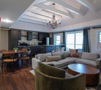 Farm House 3rd Floor Suite A