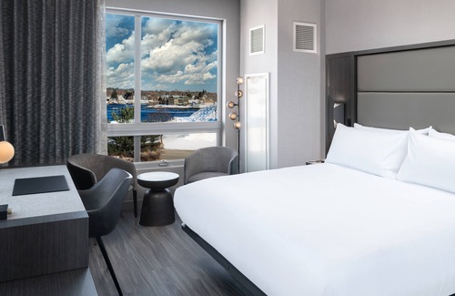 Portsmouth Hotel | AC Hotel by Marriott Portsmouth
