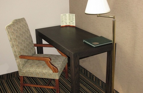 Marshfield Hotel | Woodfield Inn and Suites